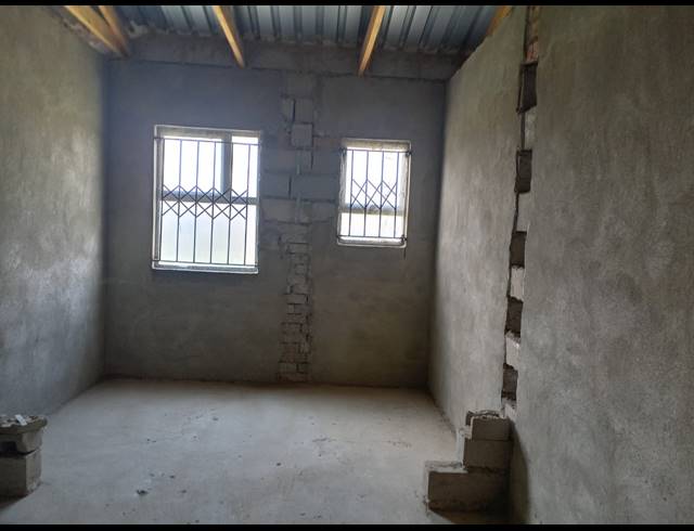 2 BEDROOM FREESTANDING FOR SALE IN EMONDLO UNIT A